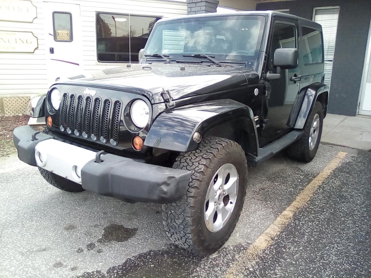 Used 2013 Jeep Wrangler SAHARA 4WD for sale in Leamington, ON