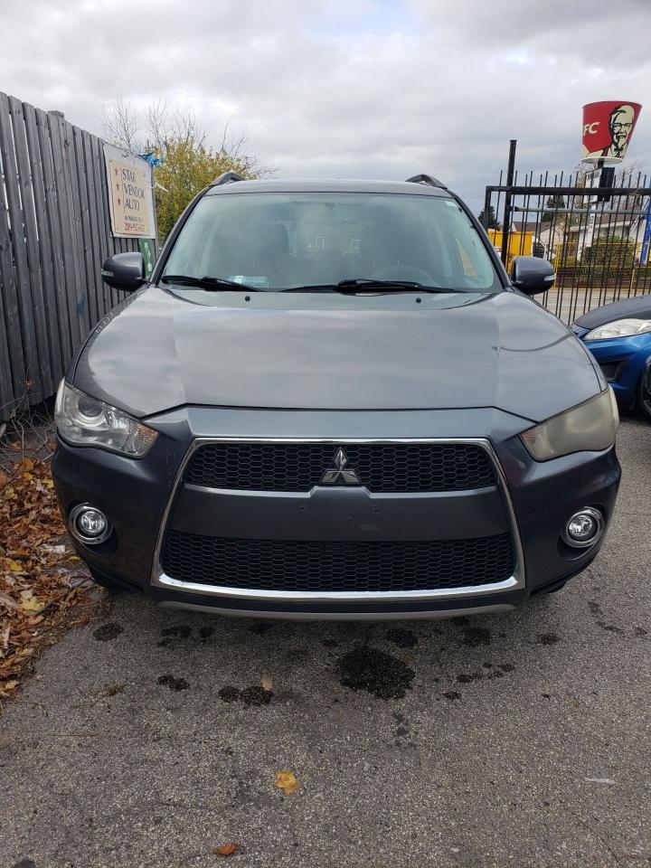 2012 Mitsubishi Outlander LS - Photo #1