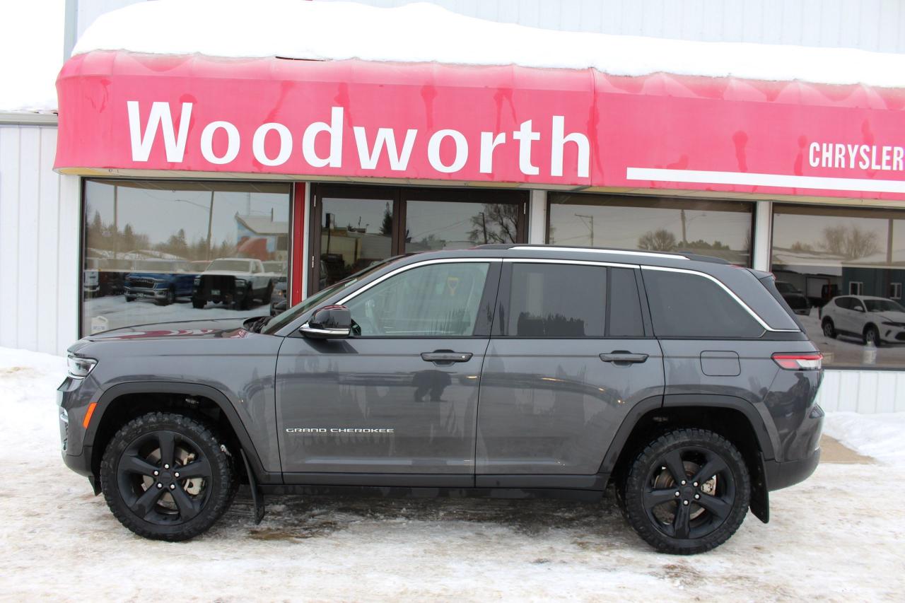 Used 2022 Jeep Grand Cherokee Limited for sale in Kenton, MB