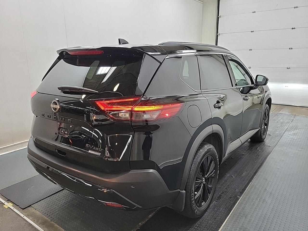 2023 Nissan Rogue SV MIDNIGHT EDITION AWD | LEATHER | NISSAN SERVICED | NO ACCIDENTS Photo
