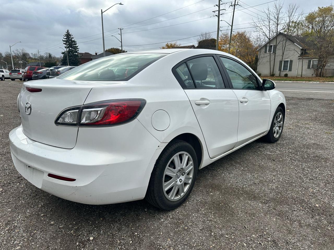 2013 Mazda MAZDA3 GX - Photo #3