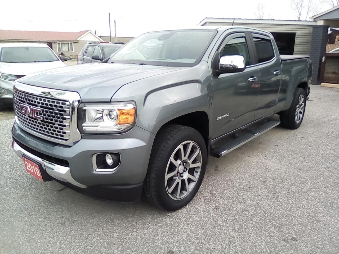 Used 2019 GMC Canyon Denali Crew Cab 4WD for sale in Leamington, ON