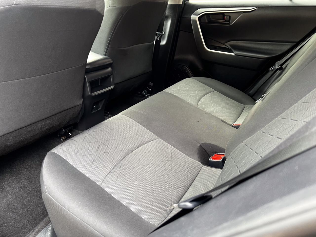 2020 Toyota RAV4 LE AWD - Photo #15