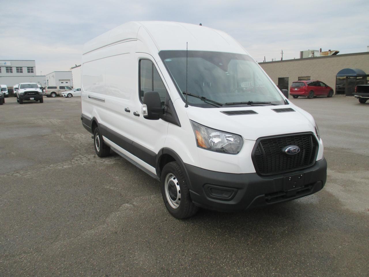 2024 Ford Transit 250 T-250 148" EL Hi Rf 9070 GVWR RWD - Photo #3