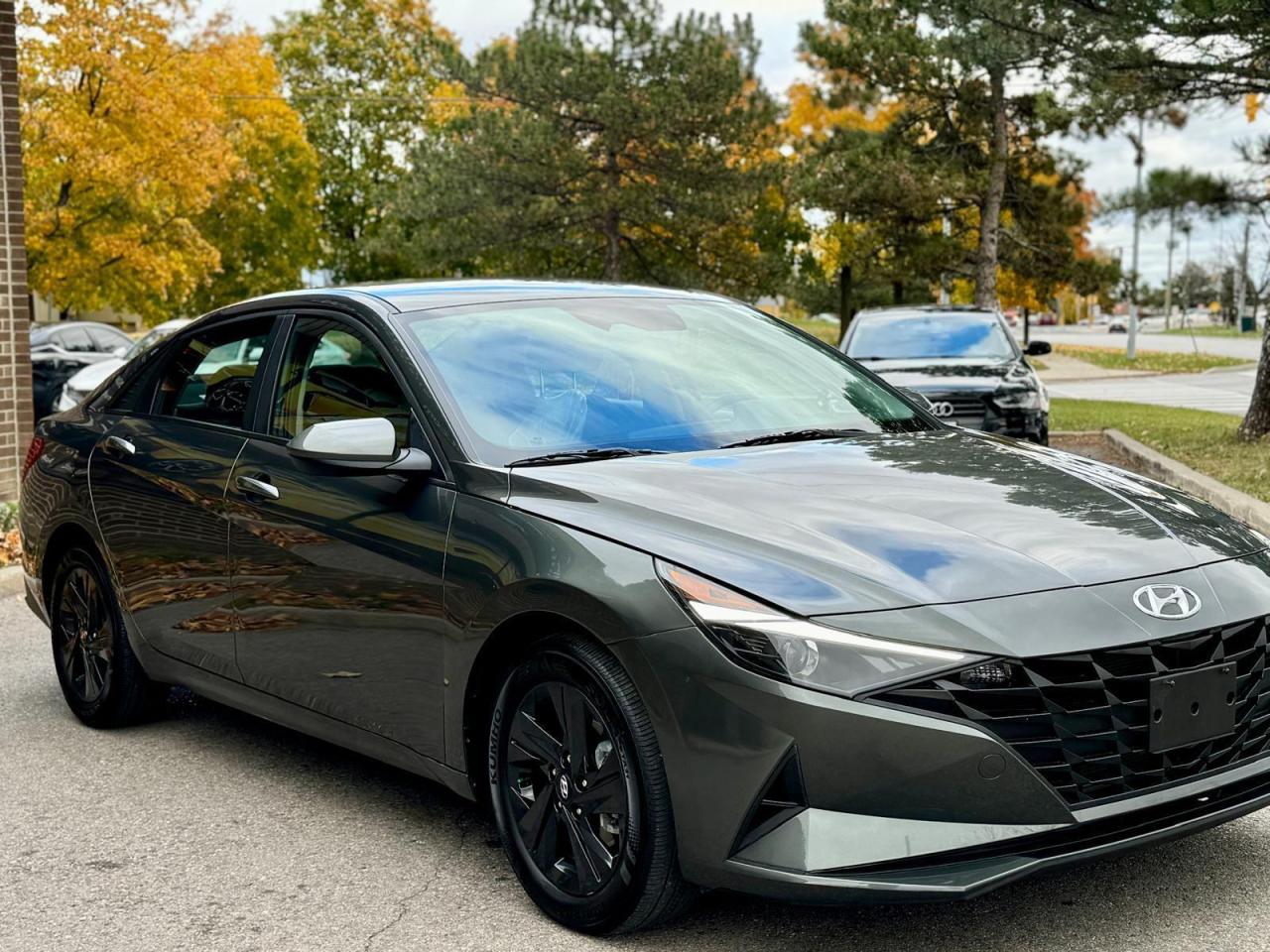 2023 Hyundai Elantra  Photo2