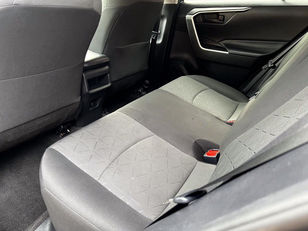 2020 Toyota RAV4 LE AWD - Photo #15
