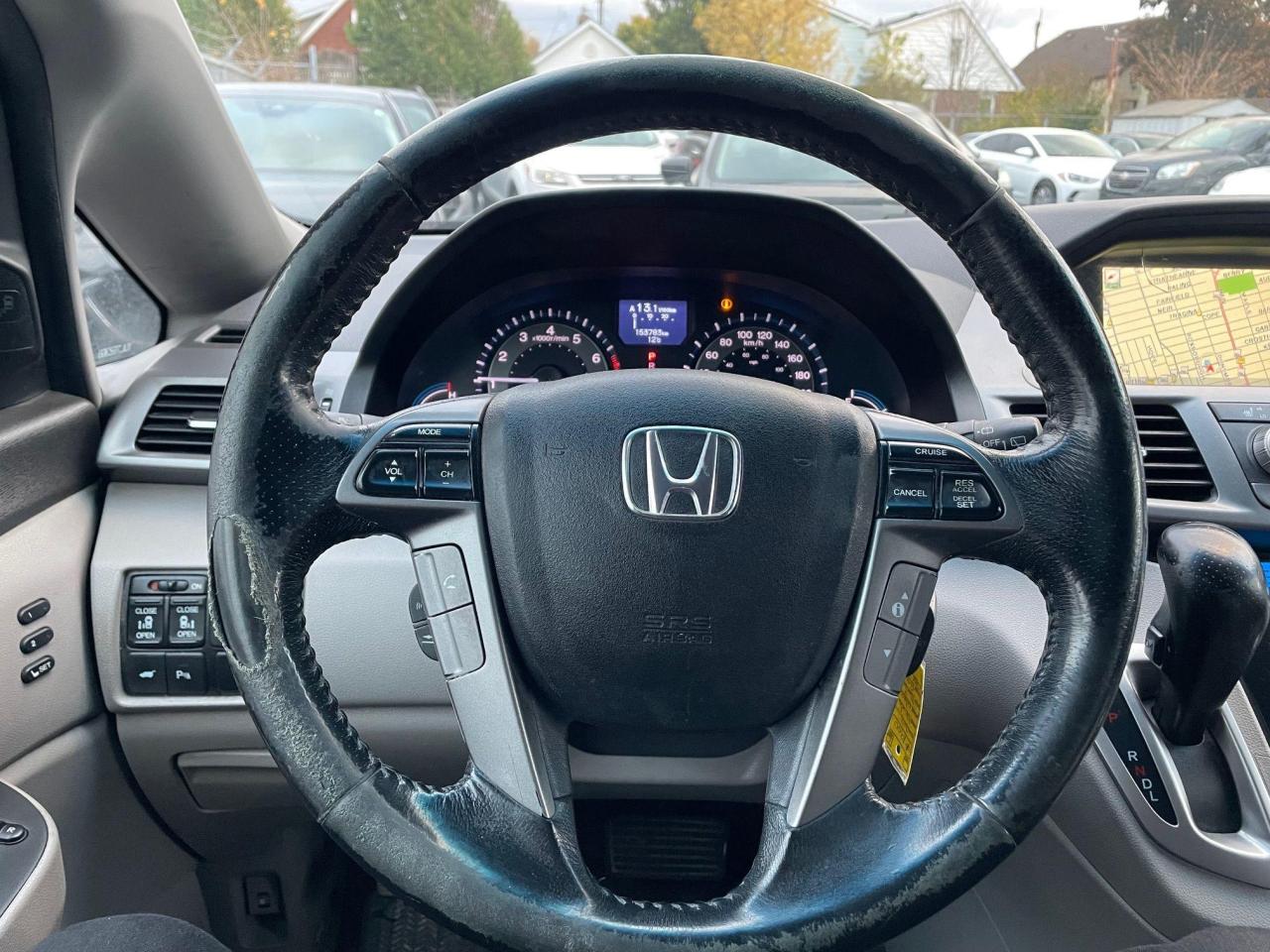 2013 Honda Odyssey Touring *DVD, NAV, 8 PASS, LEATHER HEATED SEATS* - Photo #10