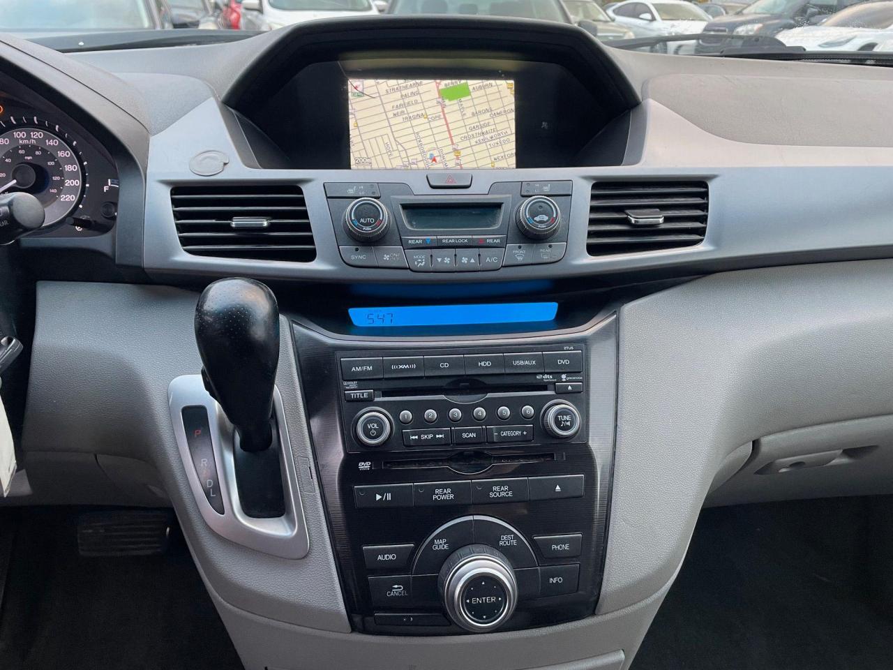 2013 Honda Odyssey Touring *DVD, NAV, 8 PASS, LEATHER HEATED SEATS* - Photo #13
