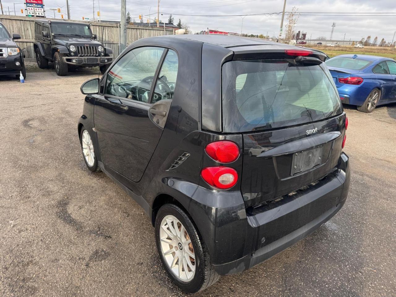 2011 Smart fortwo Pure, NO ACCIDENTS, ONLY 97KMS, CERTIFIED - Photo #3