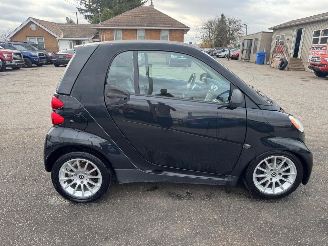 2011 Smart fortwo Pure, NO ACCIDENTS, ONLY 97KMS, CERTIFIED - Photo #6