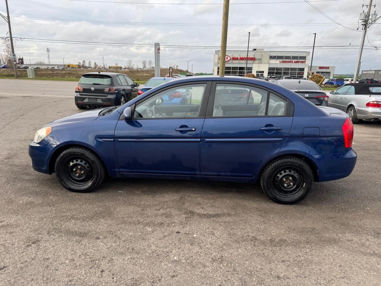 2009 Hyundai Accent SEDAN, AUTO, ONLY ONLY 124KMS, CERTIFIED - Photo #2