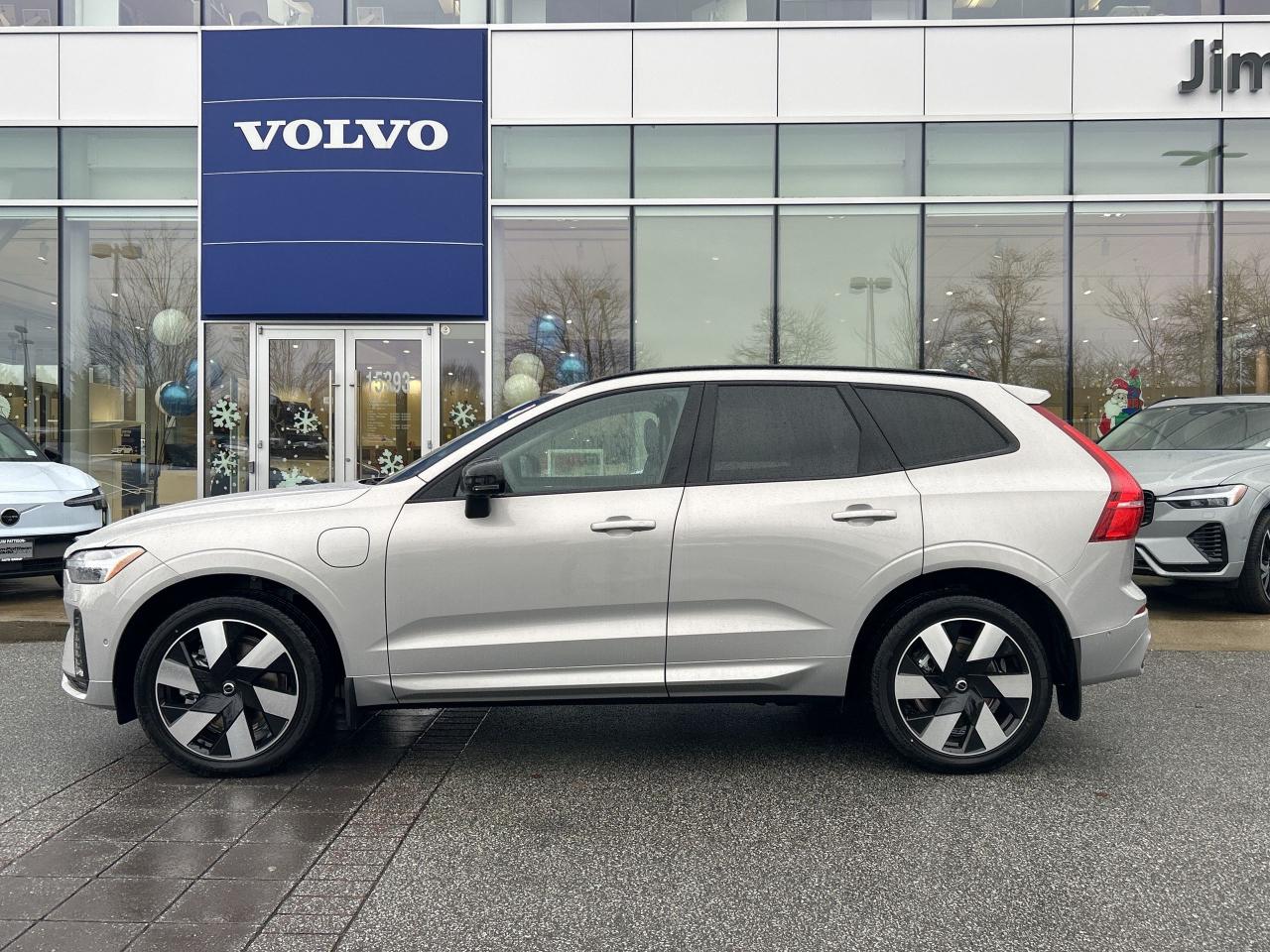 New 2025 Volvo XC60 Plug-In Hybrid T8 AWD Plus Dark Theme for sale in Surrey, BC