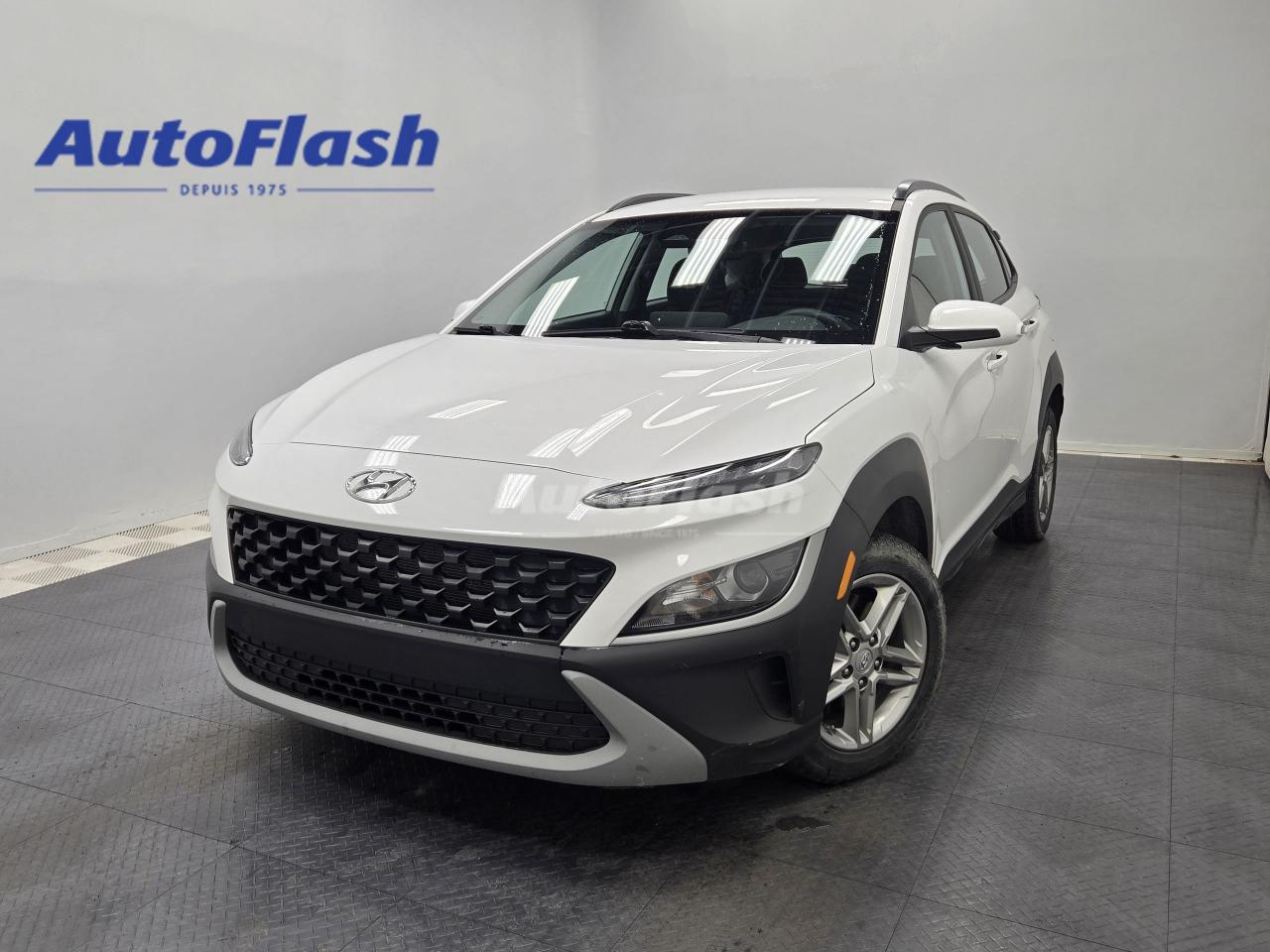 Used 2022 Hyundai KONA ESSENTIAL, CAMERA, CARPLAY, SIEGES CHAUFFANTS for sale in Saint-Hubert, QC