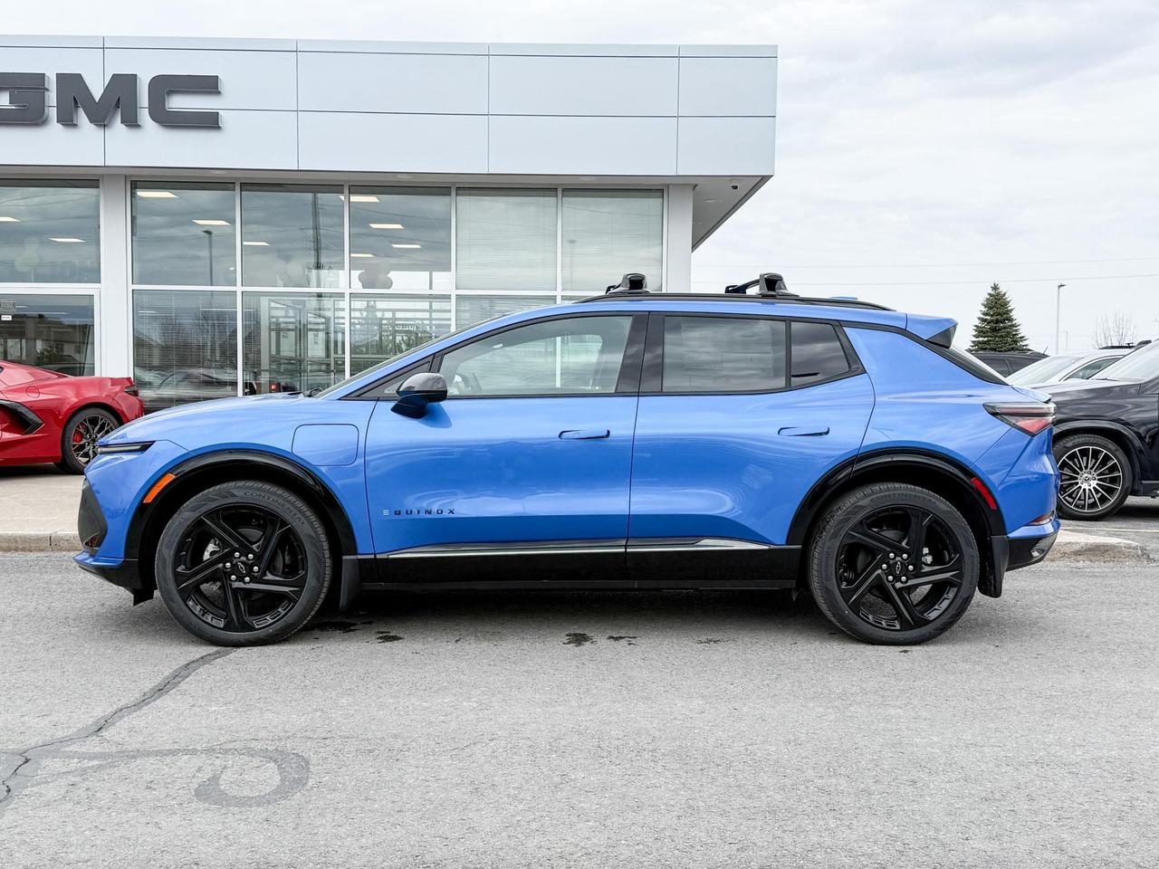 2025 Chevrolet Equinox EV RS FULLY ELECTRIC WITH REMOTE START/ENTRY, HEATED SEATS, HEATED STEERING WHEEL, POWER LIFTGATE, HD SURROUND VISION Photo