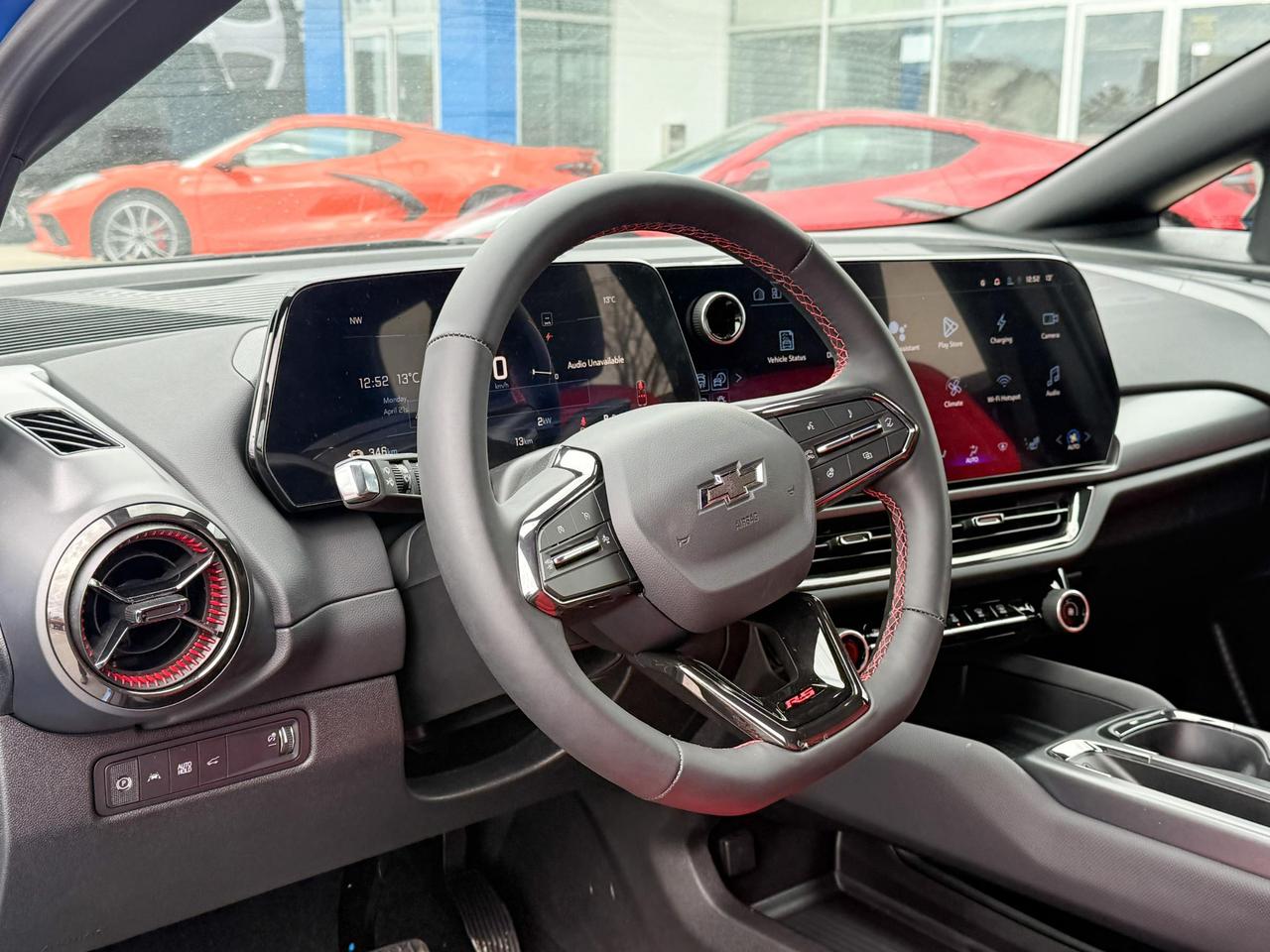 2025 Chevrolet Equinox EV RS FULLY ELECTRIC WITH REMOTE START/ENTRY, HEATED SEATS, HEATED STEERING WHEEL, POWER LIFTGATE, HD SURROUND VISION Photo