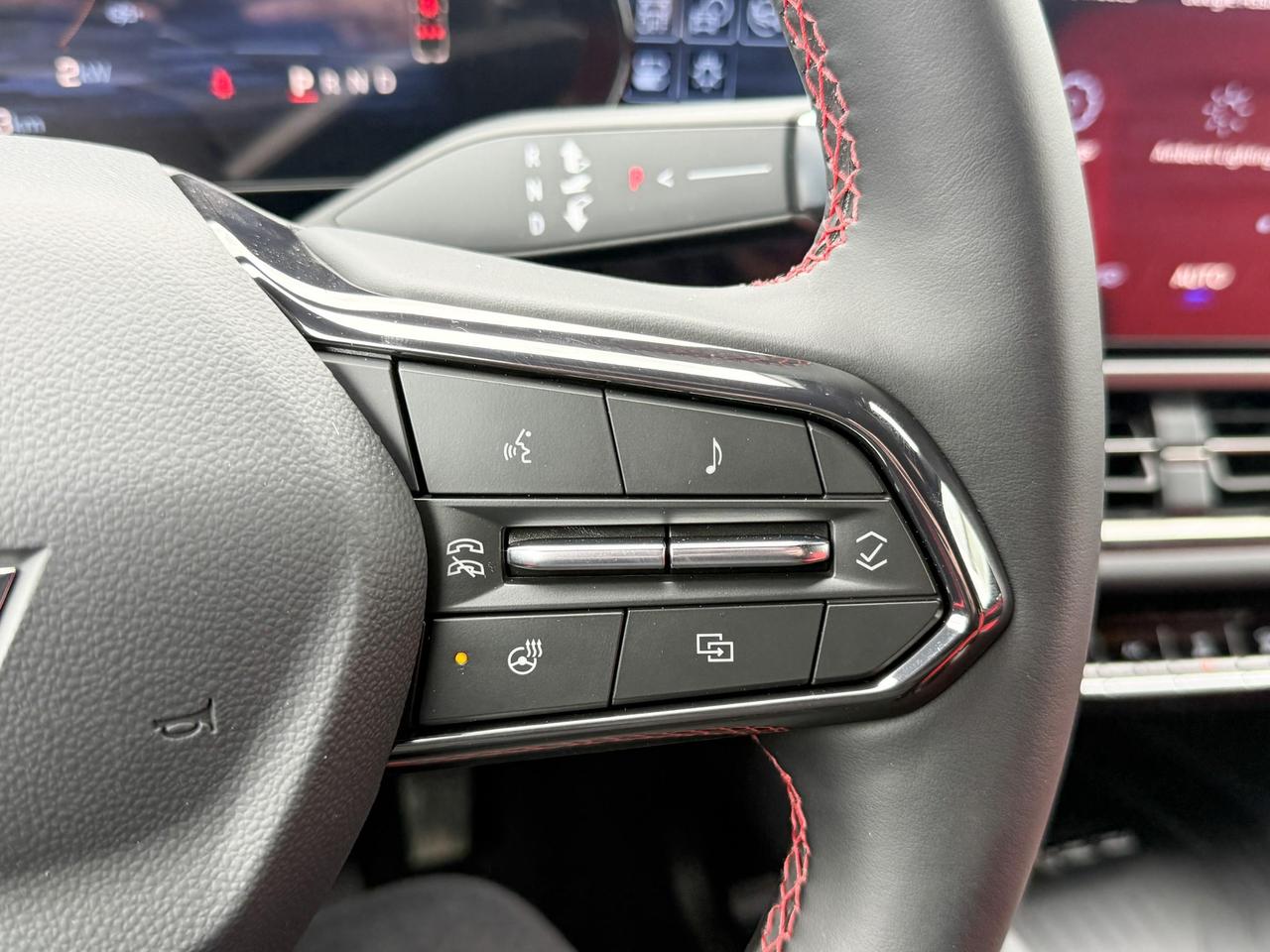 2025 Chevrolet Equinox EV RS FULLY ELECTRIC WITH REMOTE START/ENTRY, HEATED SEATS, HEATED STEERING WHEEL, POWER LIFTGATE, HD SURROUND VISION Photo