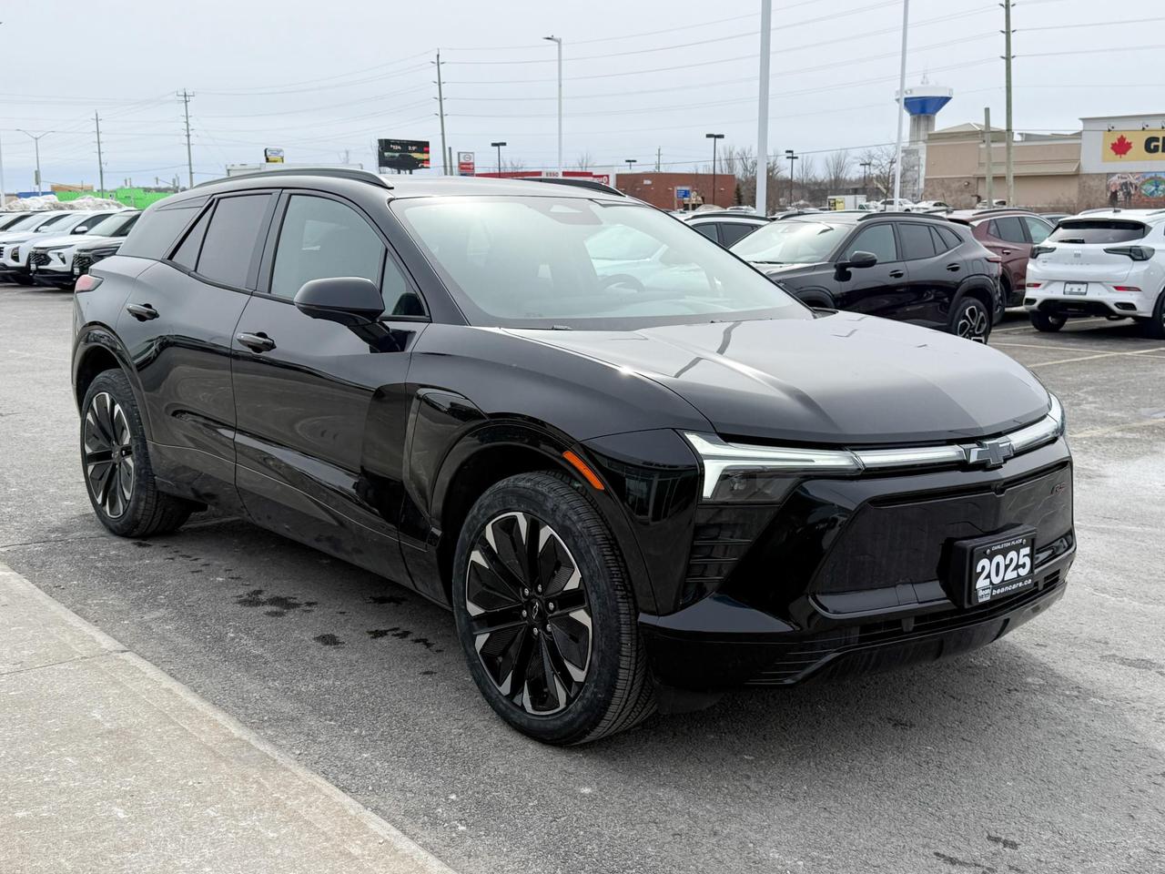 2025 Chevrolet Blazer EV RS FULLY ELECTRIC WITH REMOTE START/ENTRY, SUNROOF, HEATED SEATS, VENTILATED SEATS, HEATED STEERING WHEEL, POWER LIFTGATE, HD SURROUND VISION Photo
