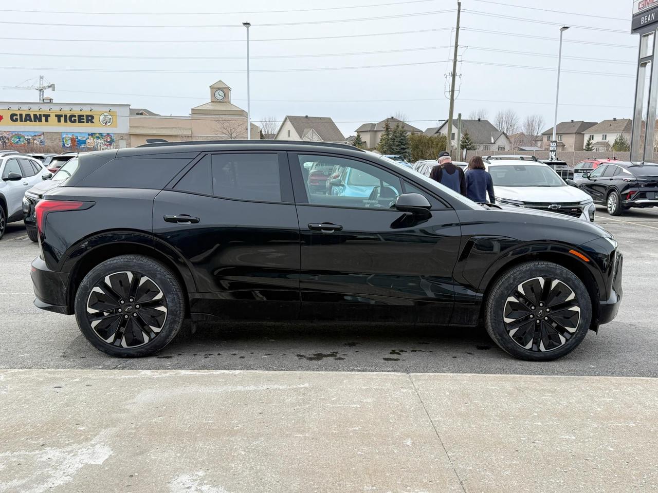 2025 Chevrolet Blazer EV RS FULLY ELECTRIC WITH REMOTE START/ENTRY, SUNROOF, HEATED SEATS, VENTILATED SEATS, HEATED STEERING WHEEL, POWER LIFTGATE, HD SURROUND VISION Photo