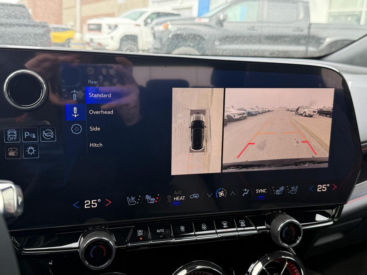 2025 Chevrolet Blazer EV RS FULLY ELECTRIC WITH REMOTE START/ENTRY, SUNROOF, HEATED SEATS, VENTILATED SEATS, HEATED STEERING WHEEL, POWER LIFTGATE, HD SURROUND VISION Photo