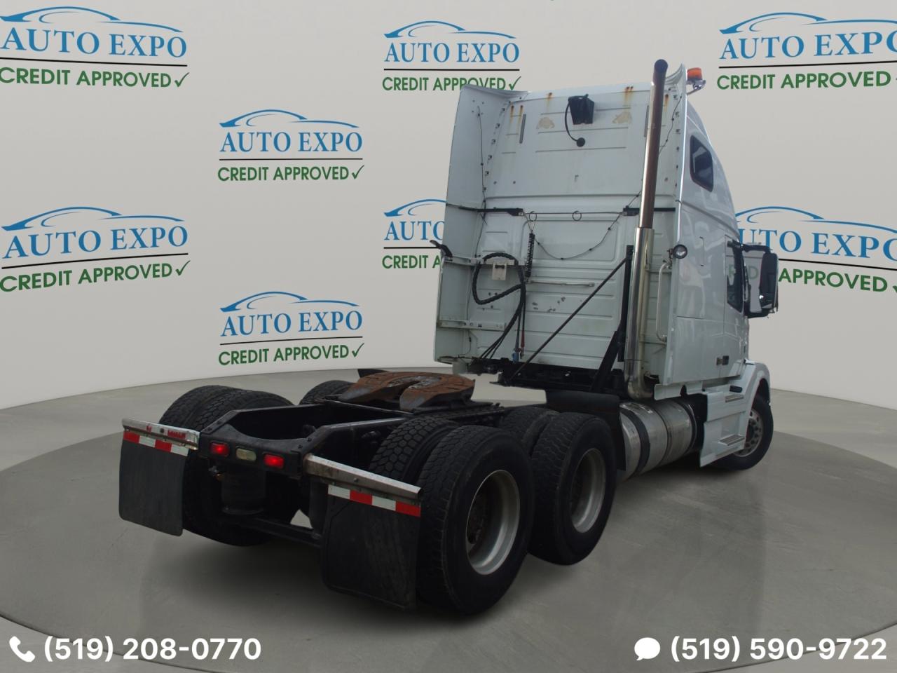 2013 Volvo VNL VNL D13 Engine,780,New Brakes,Certified - Photo #5