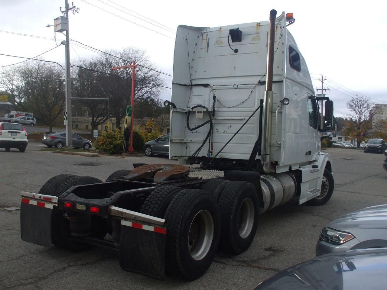 2013 Volvo VNL VNL D13 Engine,780,Rebuilt Transmission,New Brakes