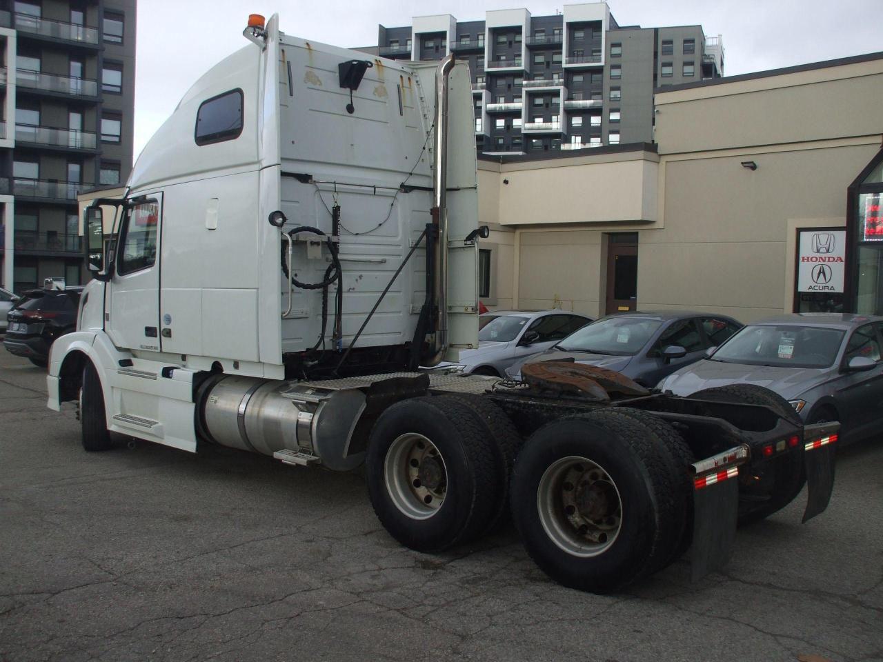 2013 Volvo VNL VNL D13 Engine,780,Rebuilt Transmission,New Brakes