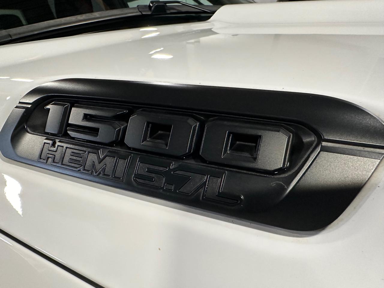 2022 RAM 1500 SPORT 4X4 CREW CAB 5'7" BOX - Photo #5