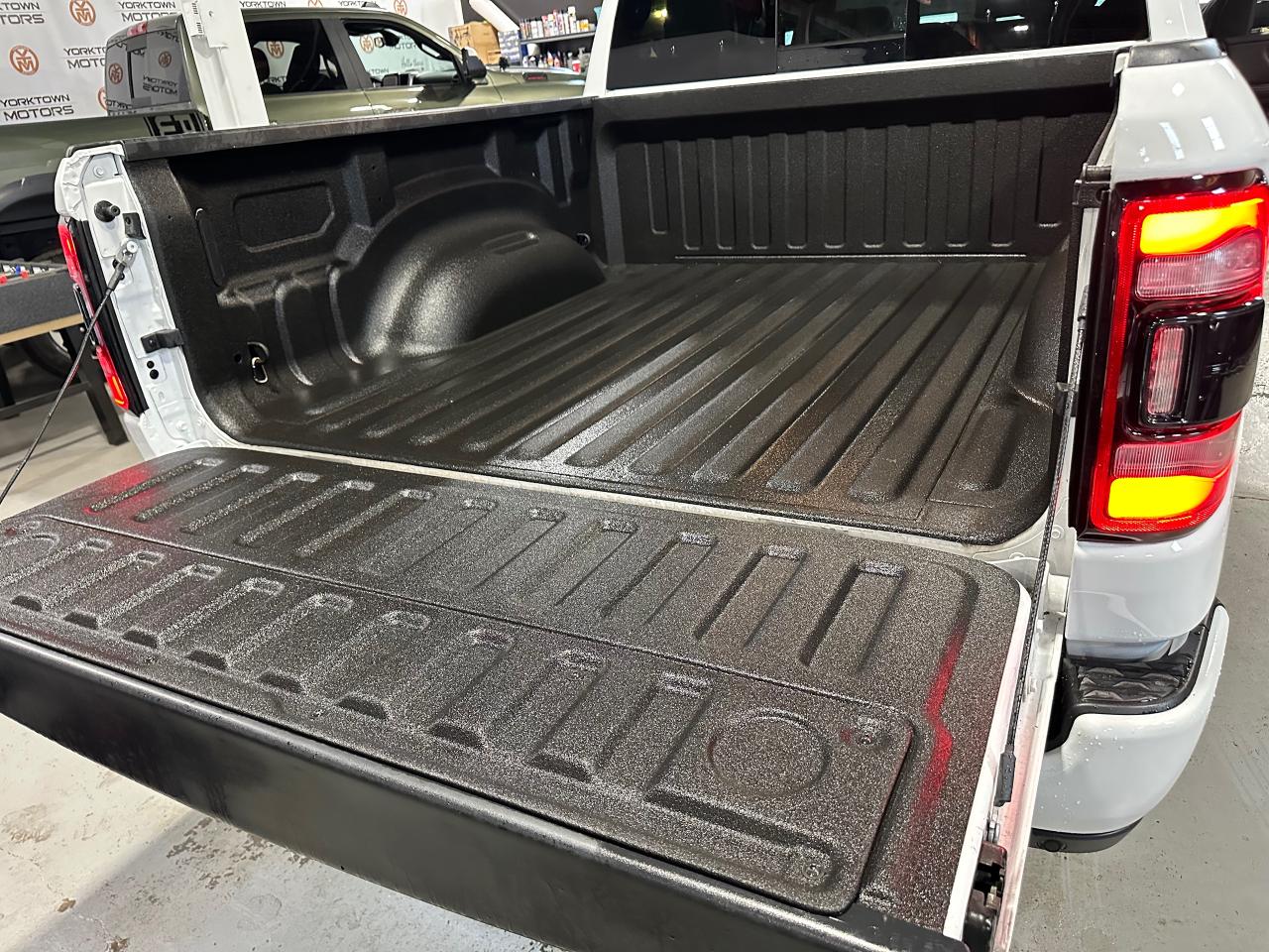 2022 RAM 1500 SPORT 4X4 CREW CAB 5'7" BOX - Photo #8