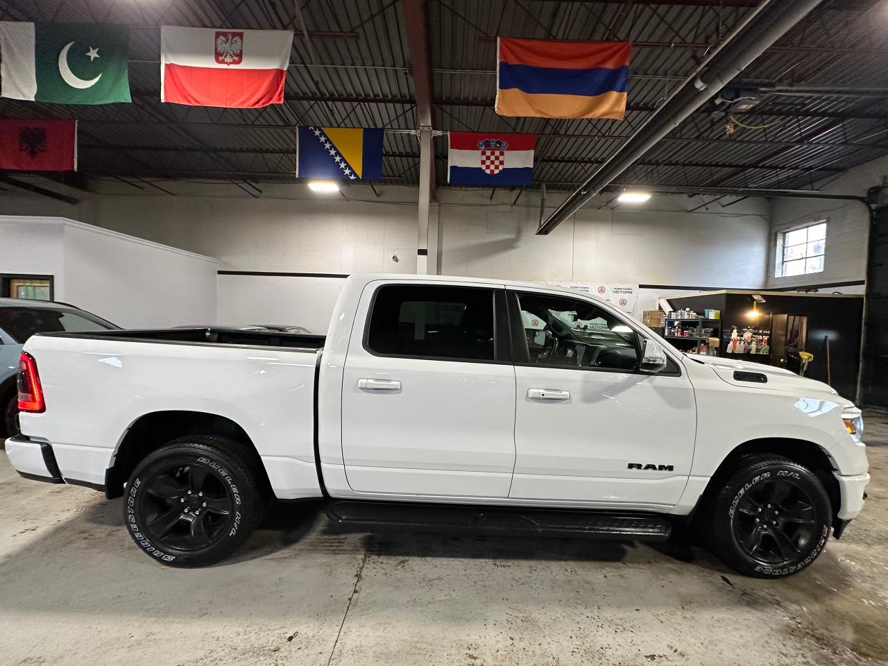 2022 RAM 1500 SPORT 4X4 CREW CAB 5'7" BOX - Photo #7