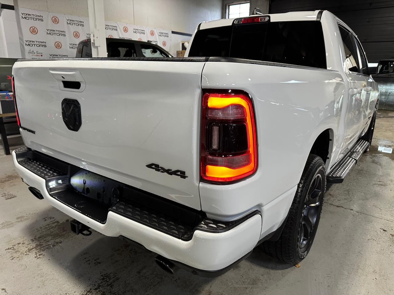 2022 RAM 1500 SPORT 4X4 CREW CAB 5'7" BOX - Photo #15