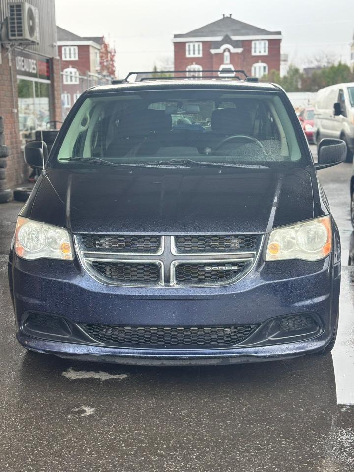 2011 Dodge Grand Caravan  - Photo #3