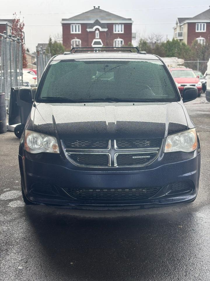 2011 Dodge Grand Caravan  - Photo #2