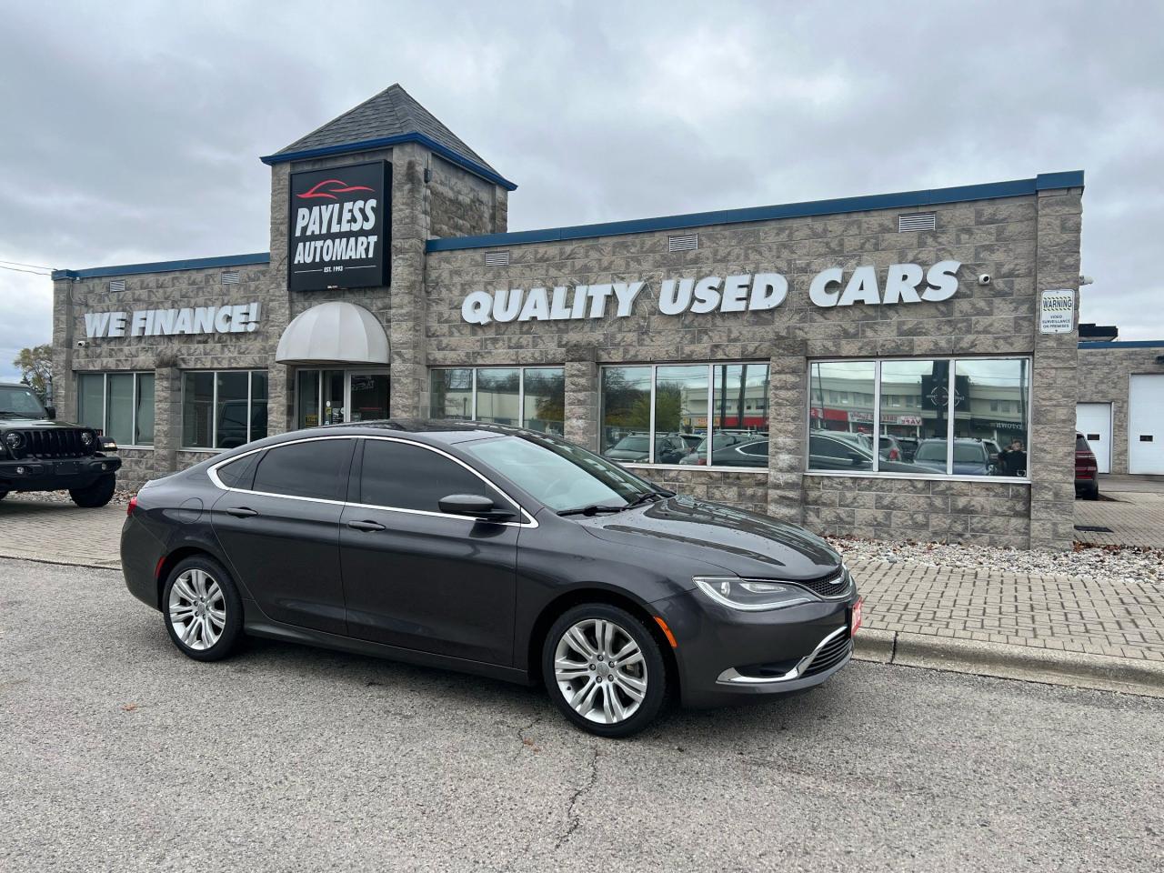 Used 2015 Chrysler 200 Limited for sale in Sarnia, ON