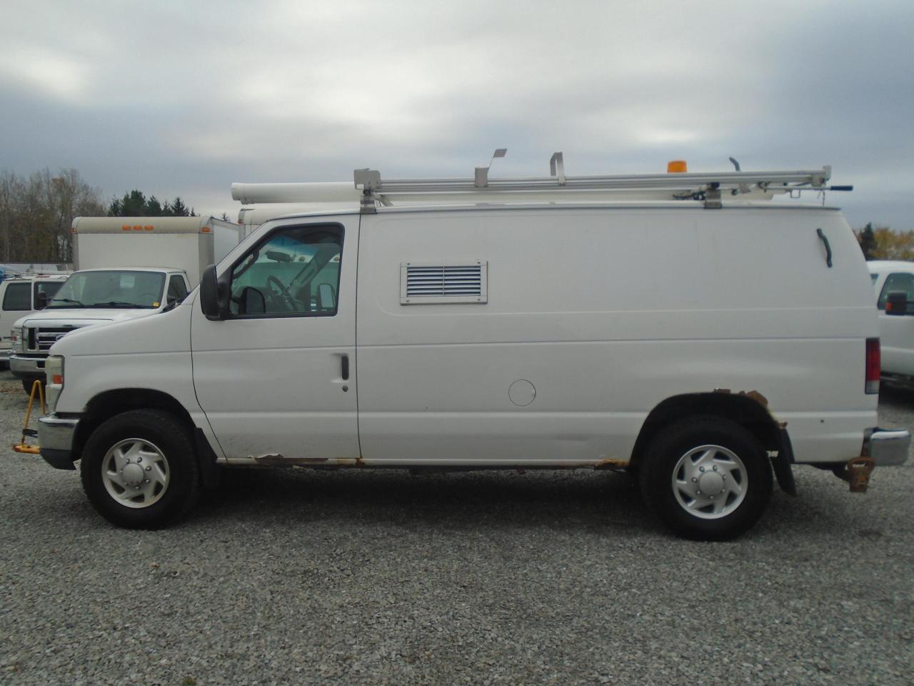 Used 2011 Ford Econoline E-350 Super Duty Commercial for sale in Fenwick, ON