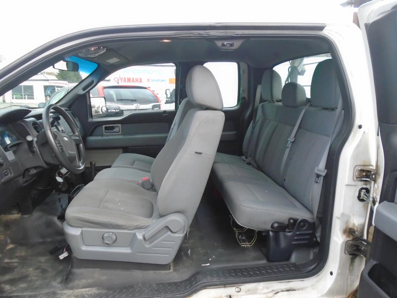 2011 Ford F-150 2WD SuperCab 145 XL EXTENDED CAB STD - Photo #6