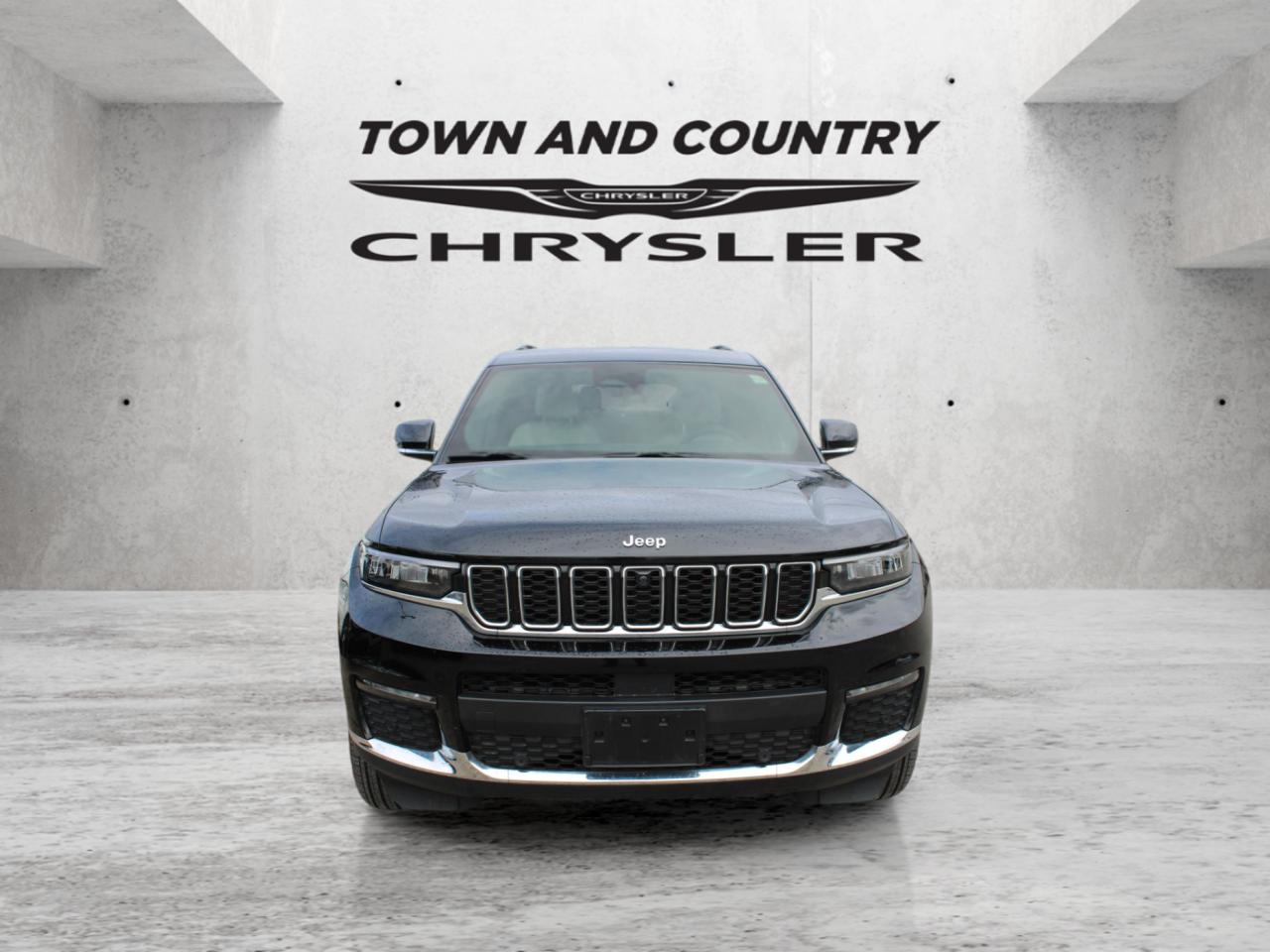 Used 2023 Jeep Grand Cherokee LIMITED 4X4 for sale in Smiths Falls, ON