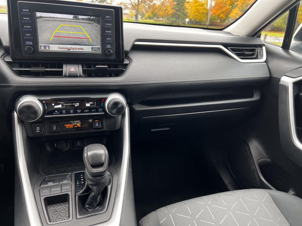 2021 Toyota RAV4 LE - Photo #9