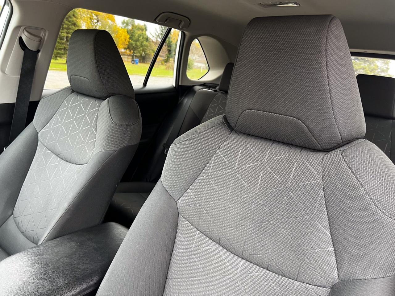 2021 Toyota RAV4 LE - Photo #14