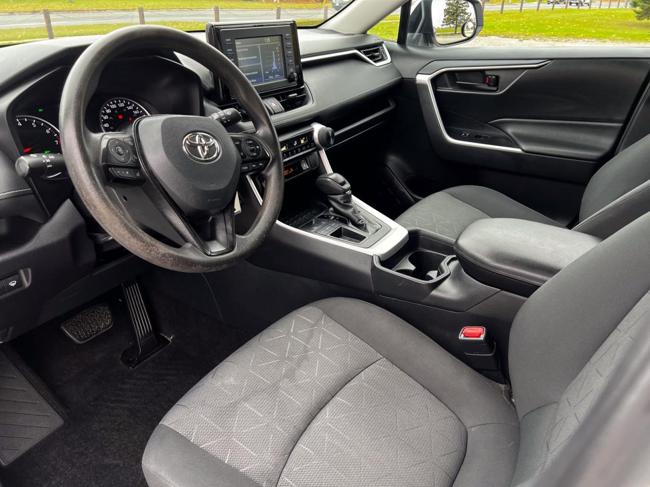 2021 Toyota RAV4 LE - Photo #15