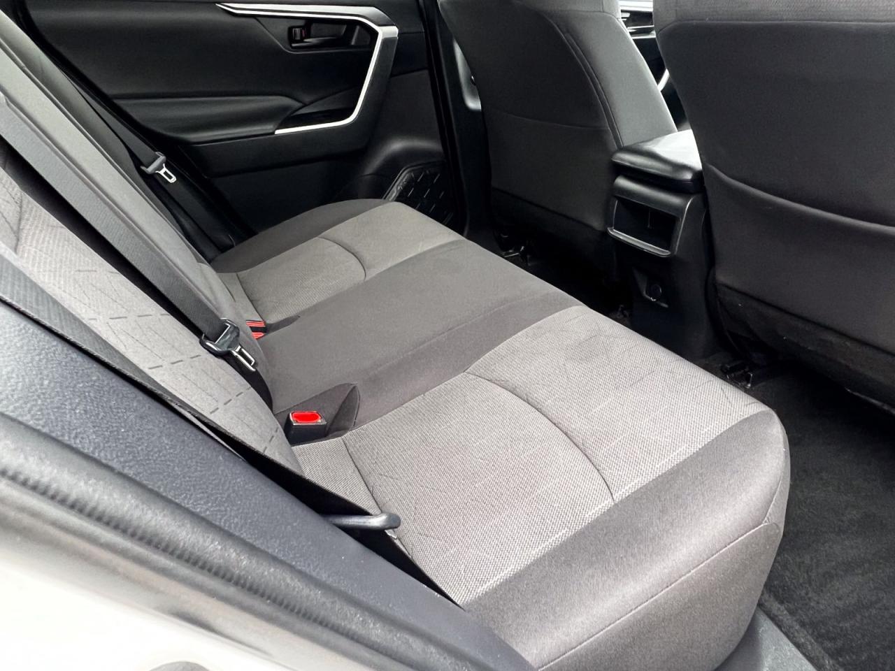2021 Toyota RAV4 LE - Photo #21