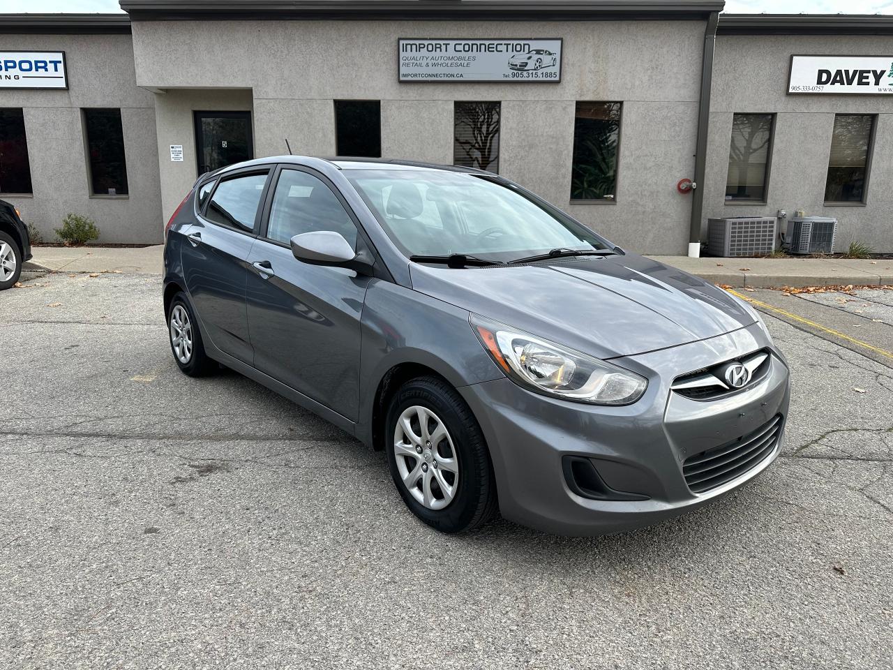 Used 2014 Hyundai Accent HB|VERY CLEAN|SERVICE RECORDS|CERTIFIED! for sale in Burlington, ON