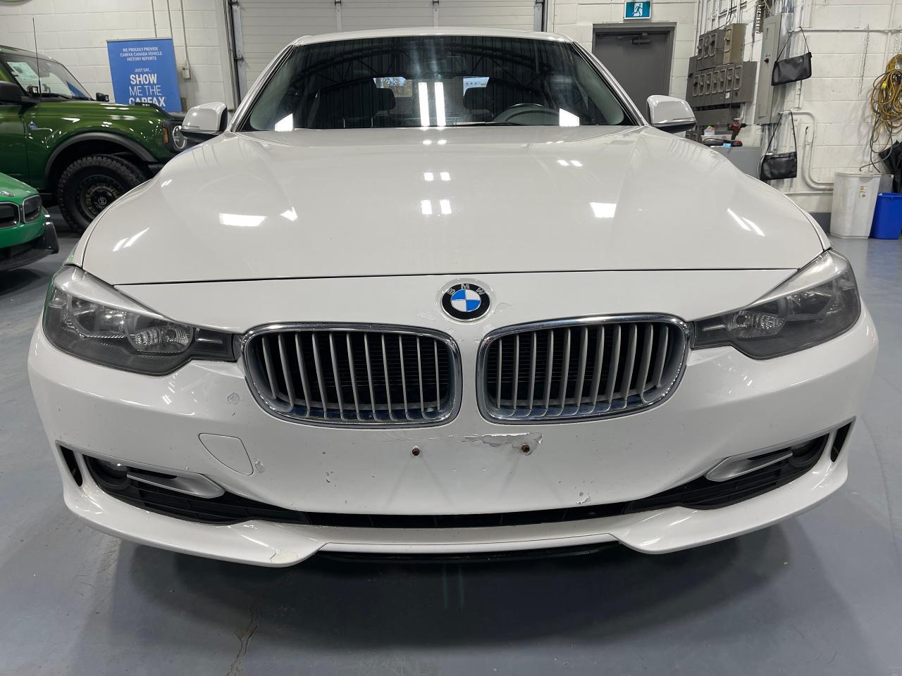 2014 BMW 3 Series 320i xDrive - Photo #8