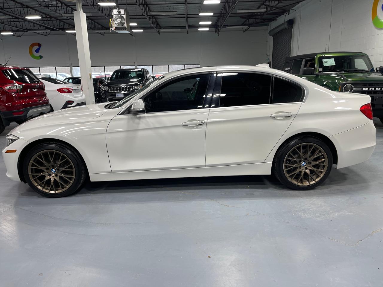 2014 BMW 3 Series 320i xDrive - Photo #2
