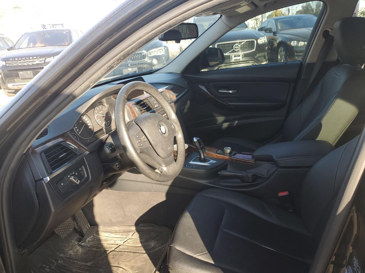 2013 BMW 3 Series 328i xDrive Photo3