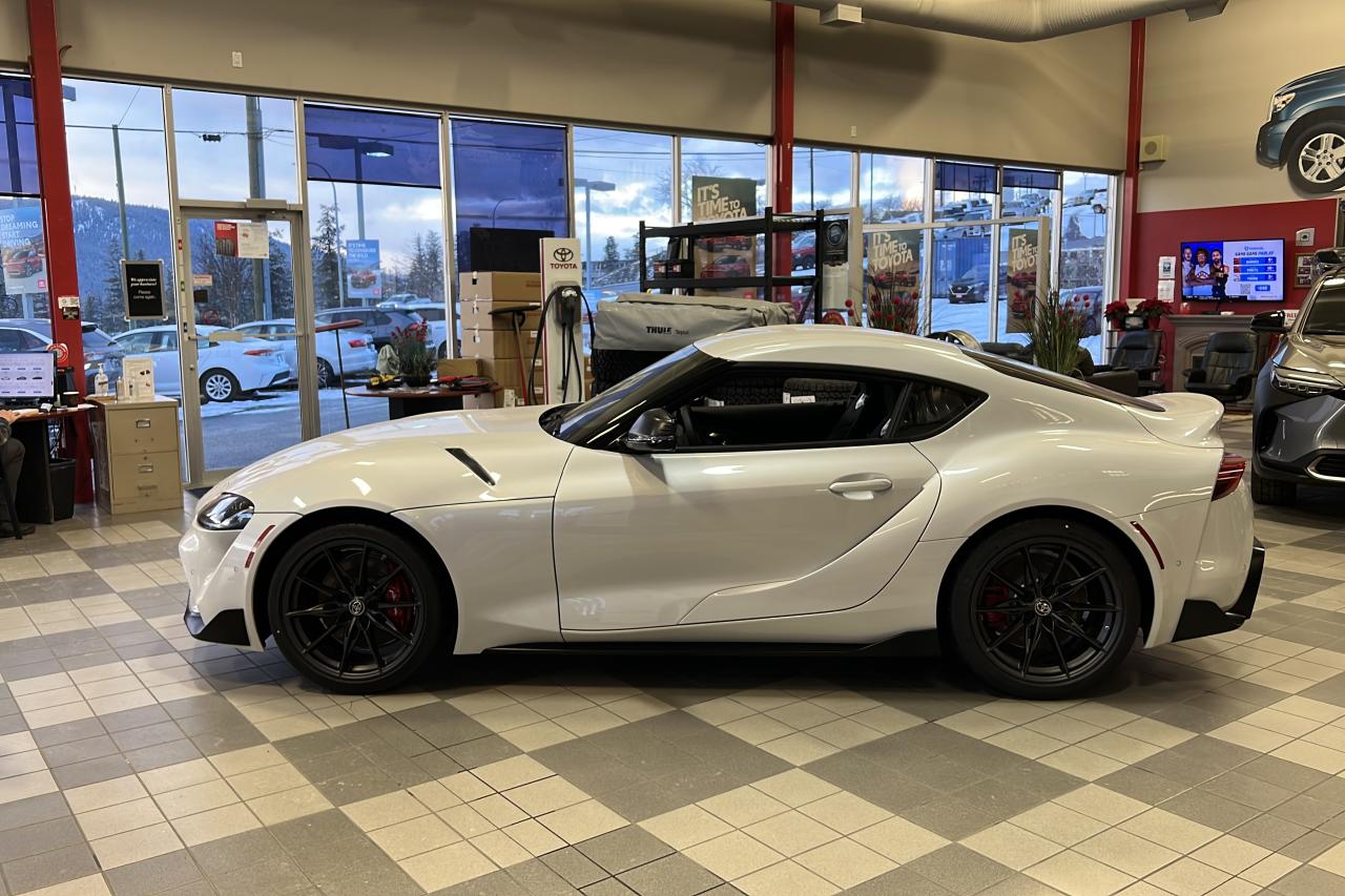 2025 Toyota Supra GR 3.0T MT Premium Photo3