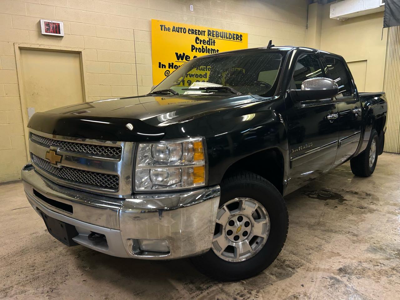 Used 2013 Chevrolet Silverado 1500 LT for sale in Windsor, ON