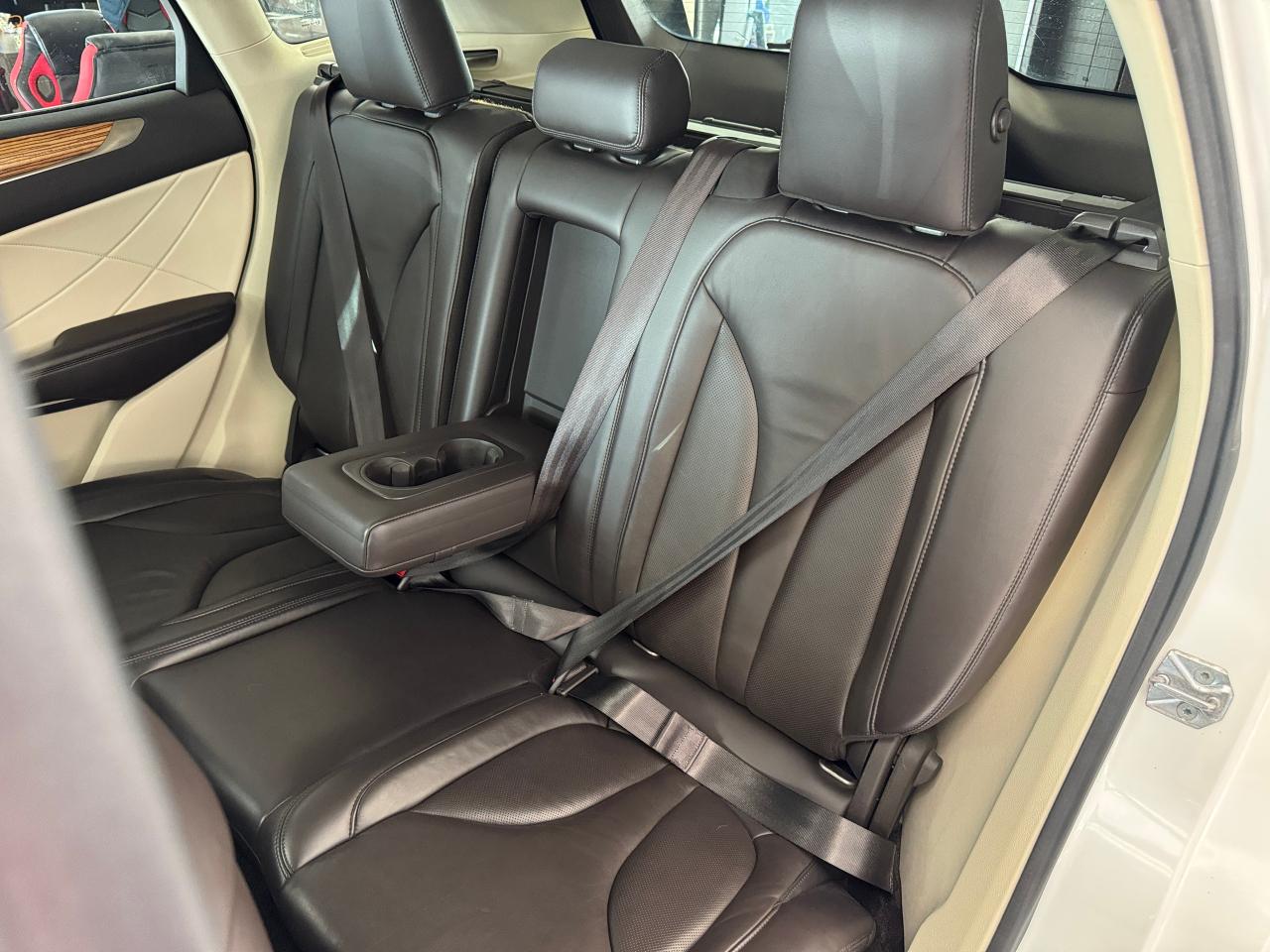 2016 Lincoln MKC Select AWD+GPS+Camera+Blind Spot+CLEAN CARFAX - Photo #26