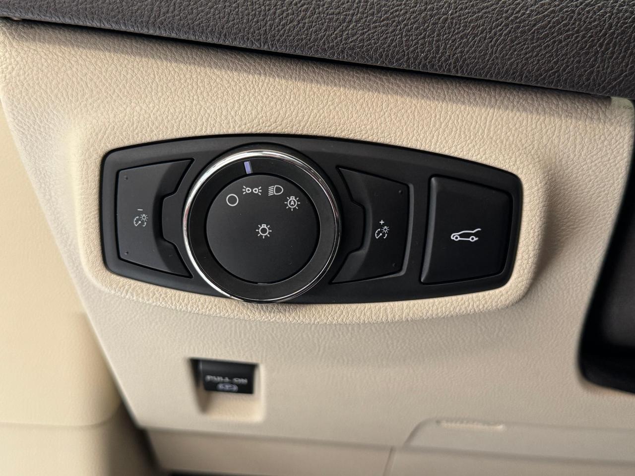 2016 Lincoln MKC Select AWD+GPS+Camera+Blind Spot+CLEAN CARFAX - Photo #49