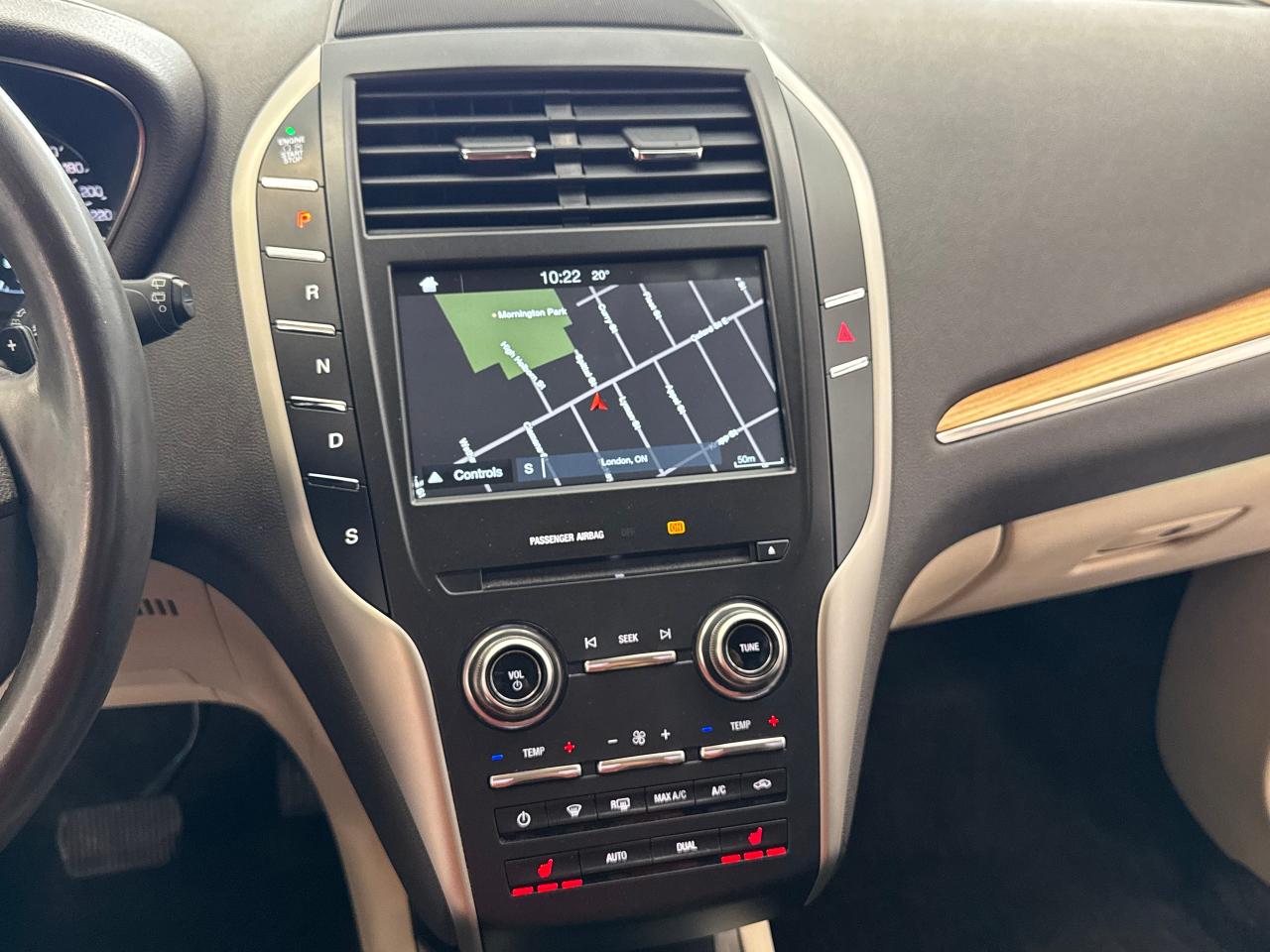 2016 Lincoln MKC Select AWD+GPS+Camera+Blind Spot+CLEAN CARFAX - Photo #13
