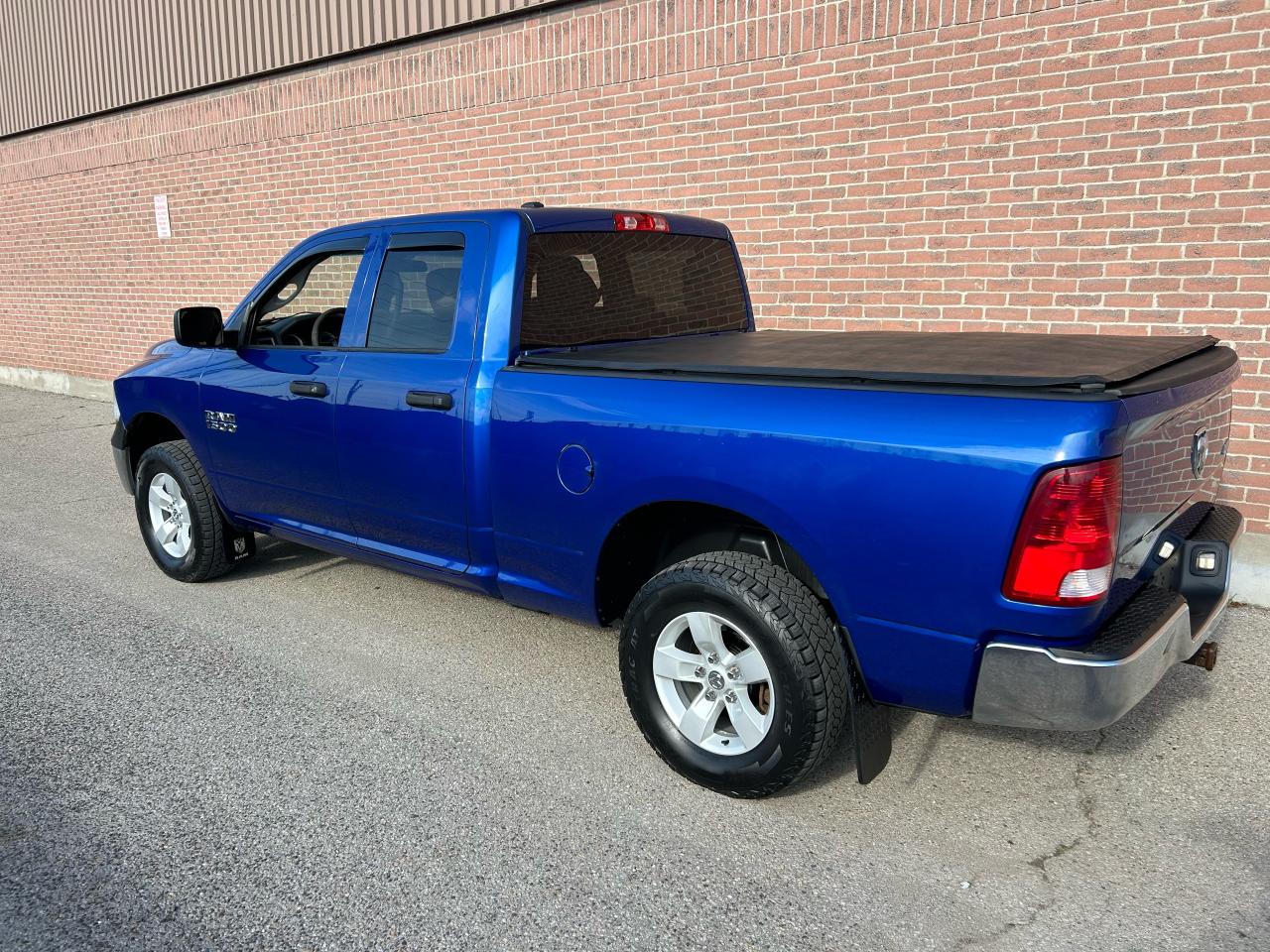 2016 RAM 1500 4WD QUAD CAB 140.5" ST - Photo #4